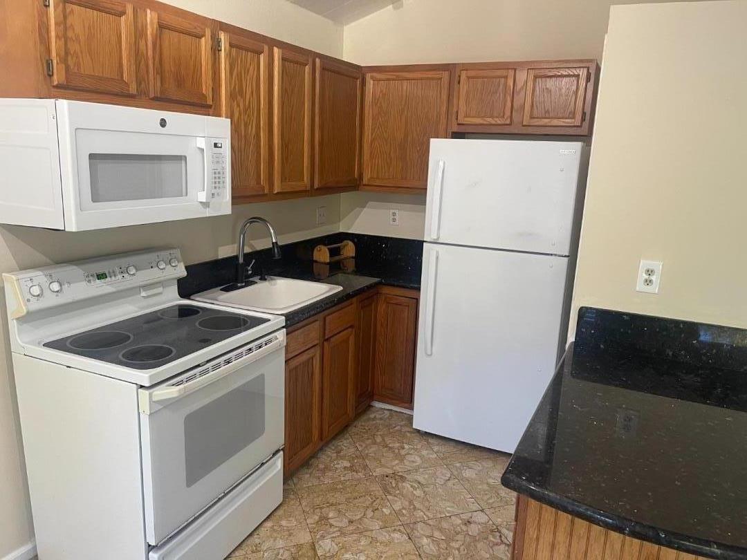 Detail Gallery Image 2 of 7 For 220 E Hilton Dr #22,  Boulder Creek,  CA 95006 - 1 Beds | 1 Baths