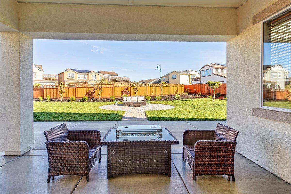 Detail Gallery Image 27 of 35 For 499 Bonte Ct, Marina,  CA 93933 - 5 Beds | 2/1 Baths