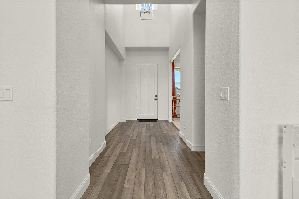 Detail Gallery Image 9 of 35 For 499 Bonte Ct, Marina,  CA 93933 - 5 Beds | 2/1 Baths