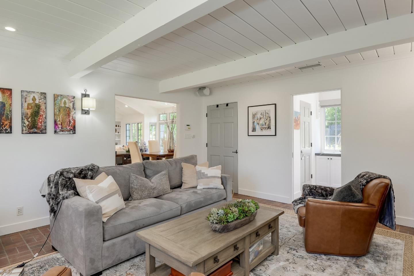 Detail Gallery Image 13 of 37 For 1003 Olive St, Menlo Park,  CA 94025 - 4 Beds | 3/1 Baths