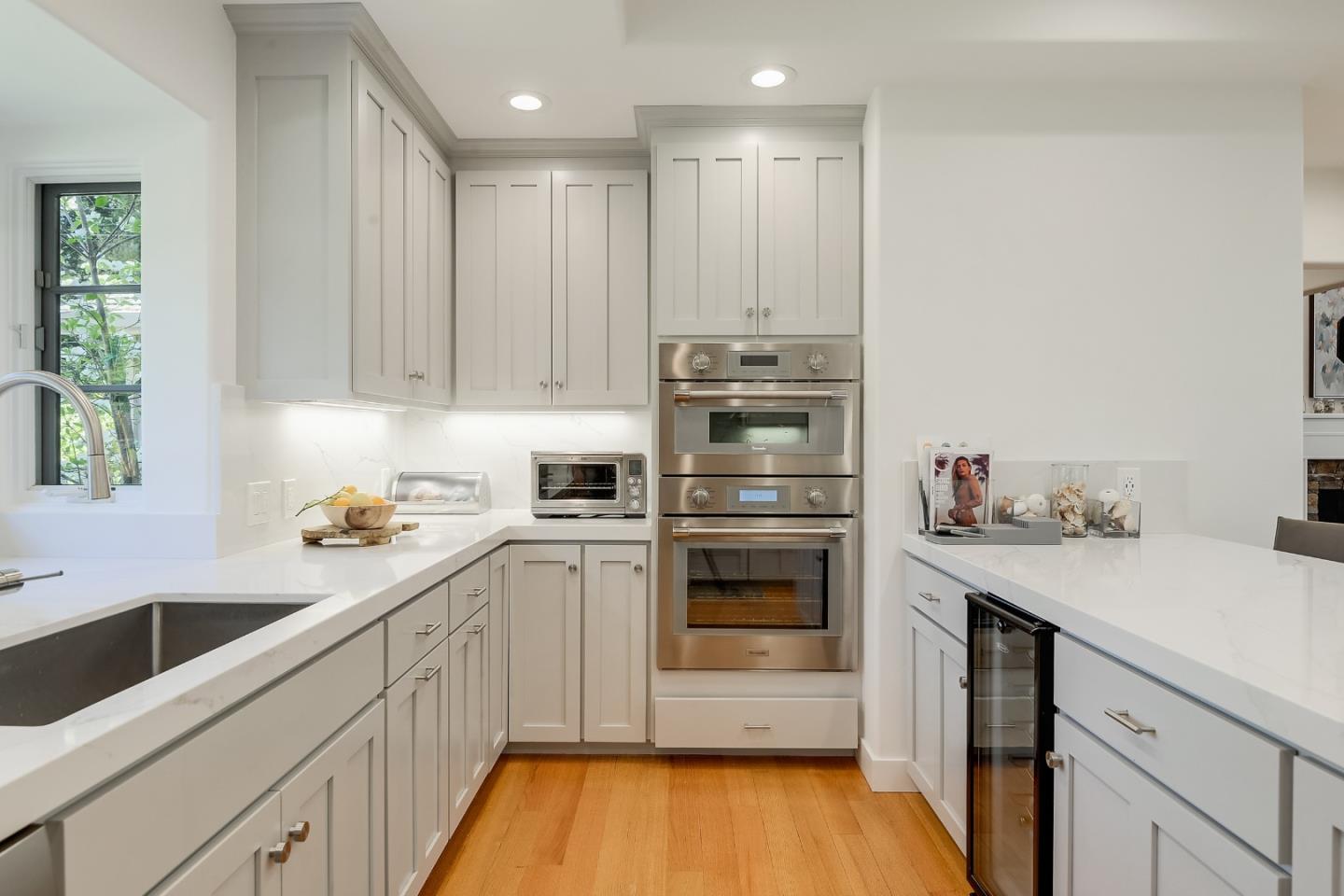 Detail Gallery Image 16 of 37 For 1003 Olive St, Menlo Park,  CA 94025 - 4 Beds | 3/1 Baths