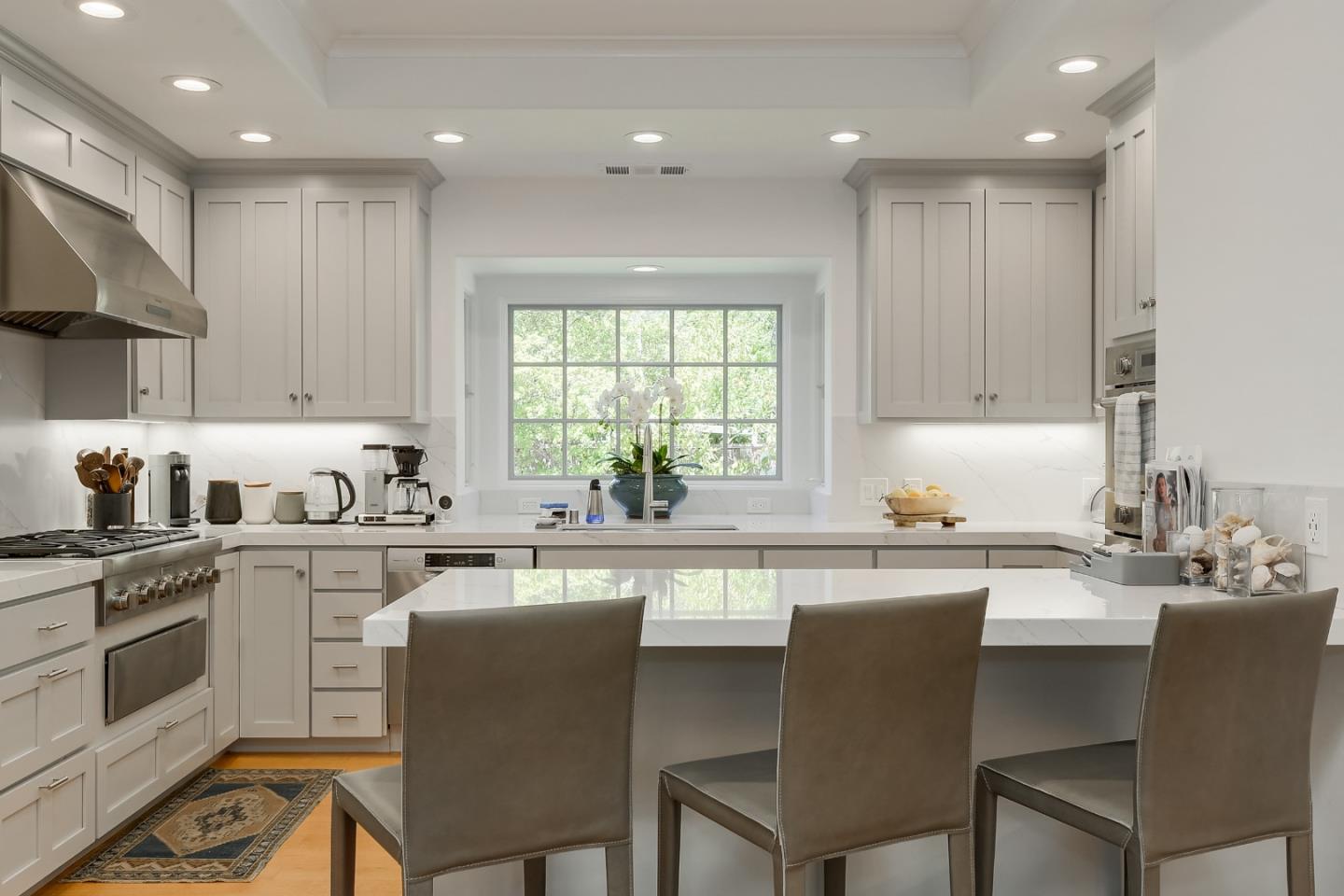 Detail Gallery Image 21 of 37 For 1003 Olive St, Menlo Park,  CA 94025 - 4 Beds | 3/1 Baths