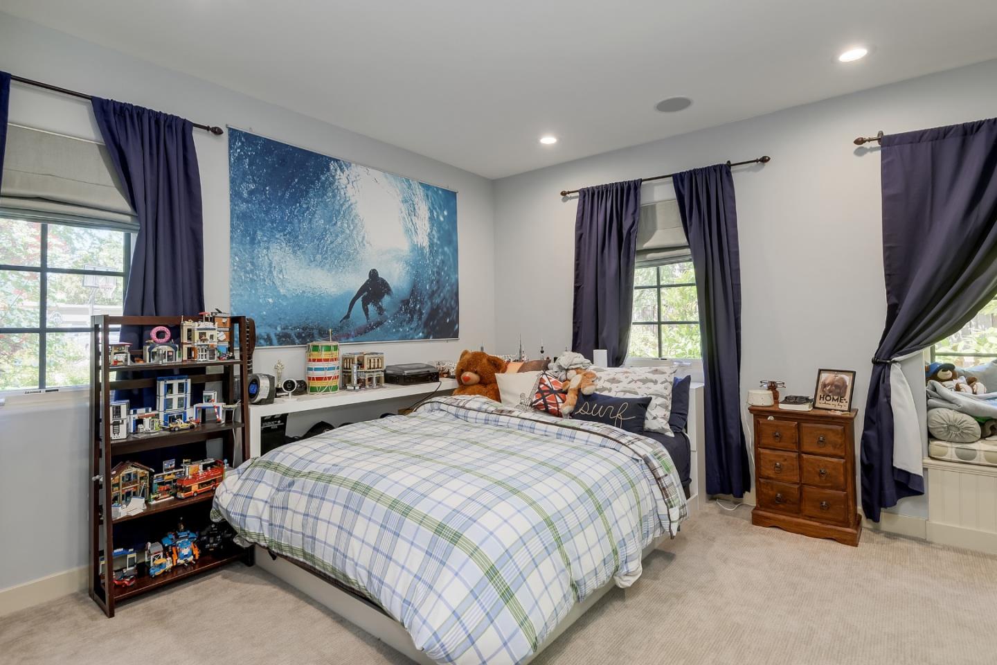 Detail Gallery Image 23 of 37 For 1003 Olive St, Menlo Park,  CA 94025 - 4 Beds | 3/1 Baths