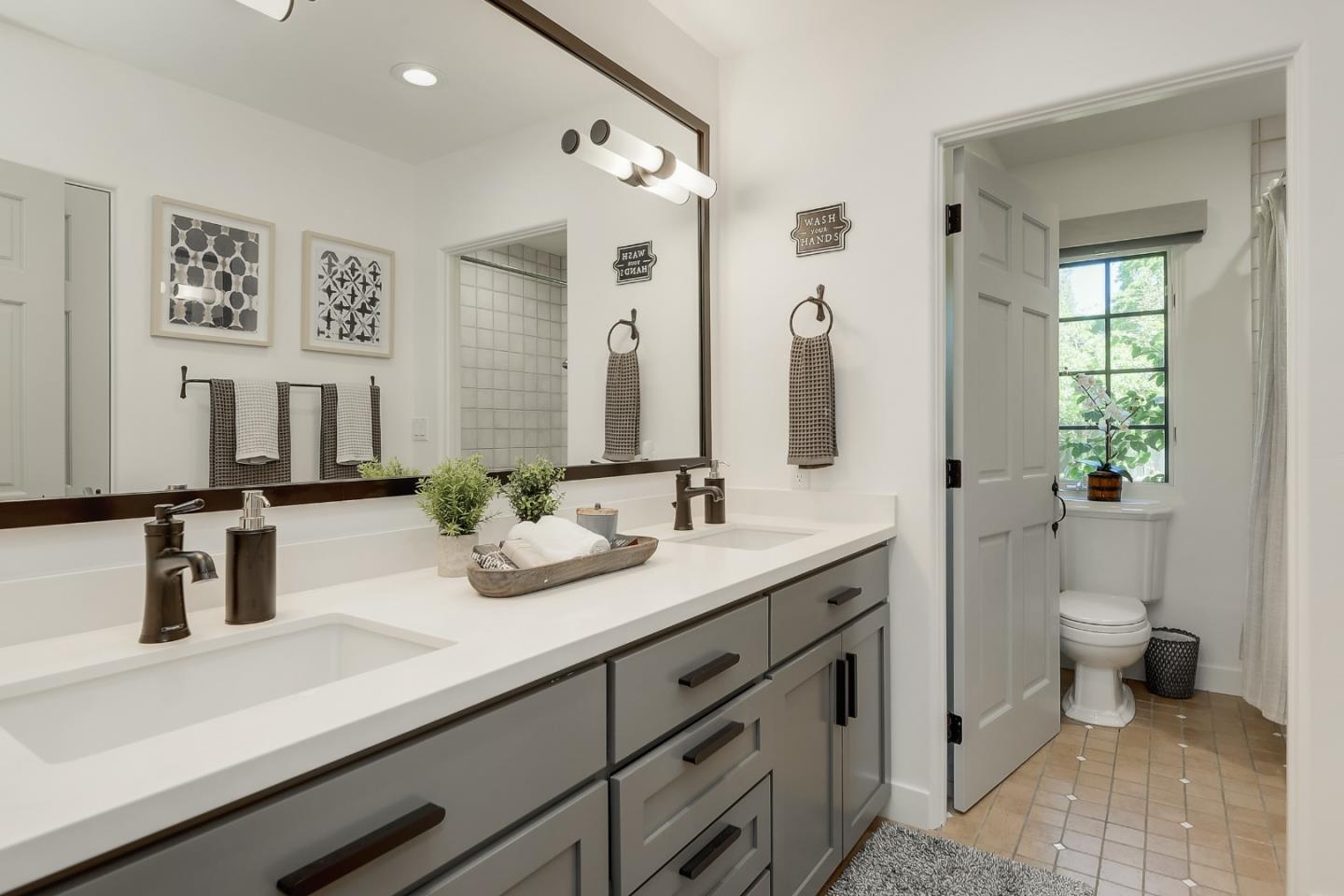 Detail Gallery Image 26 of 37 For 1003 Olive St, Menlo Park,  CA 94025 - 4 Beds | 3/1 Baths