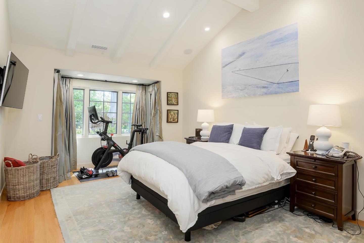 Detail Gallery Image 27 of 37 For 1003 Olive St, Menlo Park,  CA 94025 - 4 Beds | 3/1 Baths