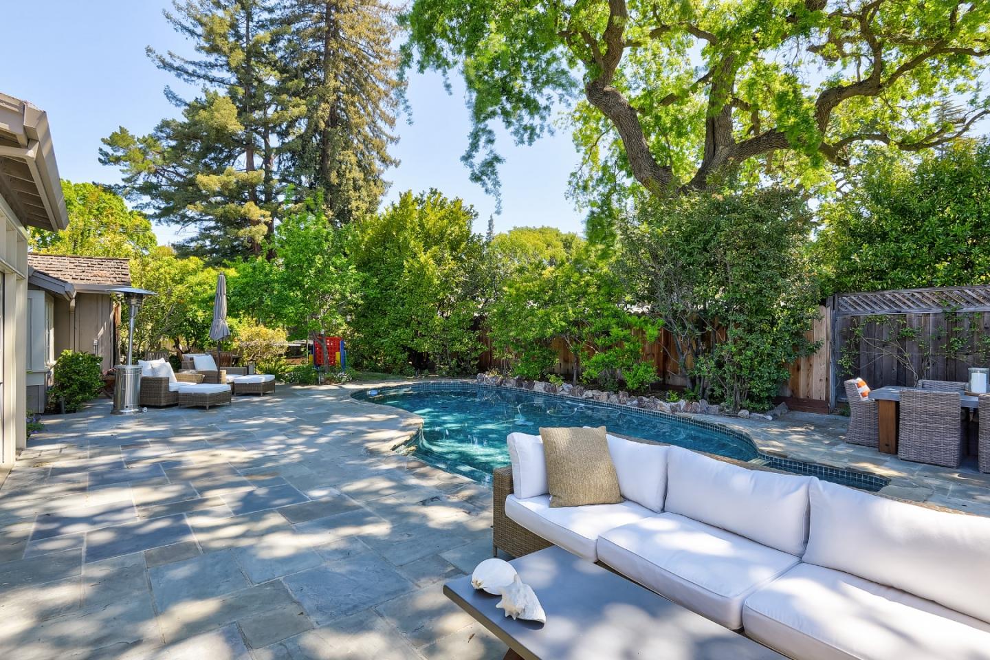 Detail Gallery Image 37 of 37 For 1003 Olive St, Menlo Park,  CA 94025 - 4 Beds | 3/1 Baths