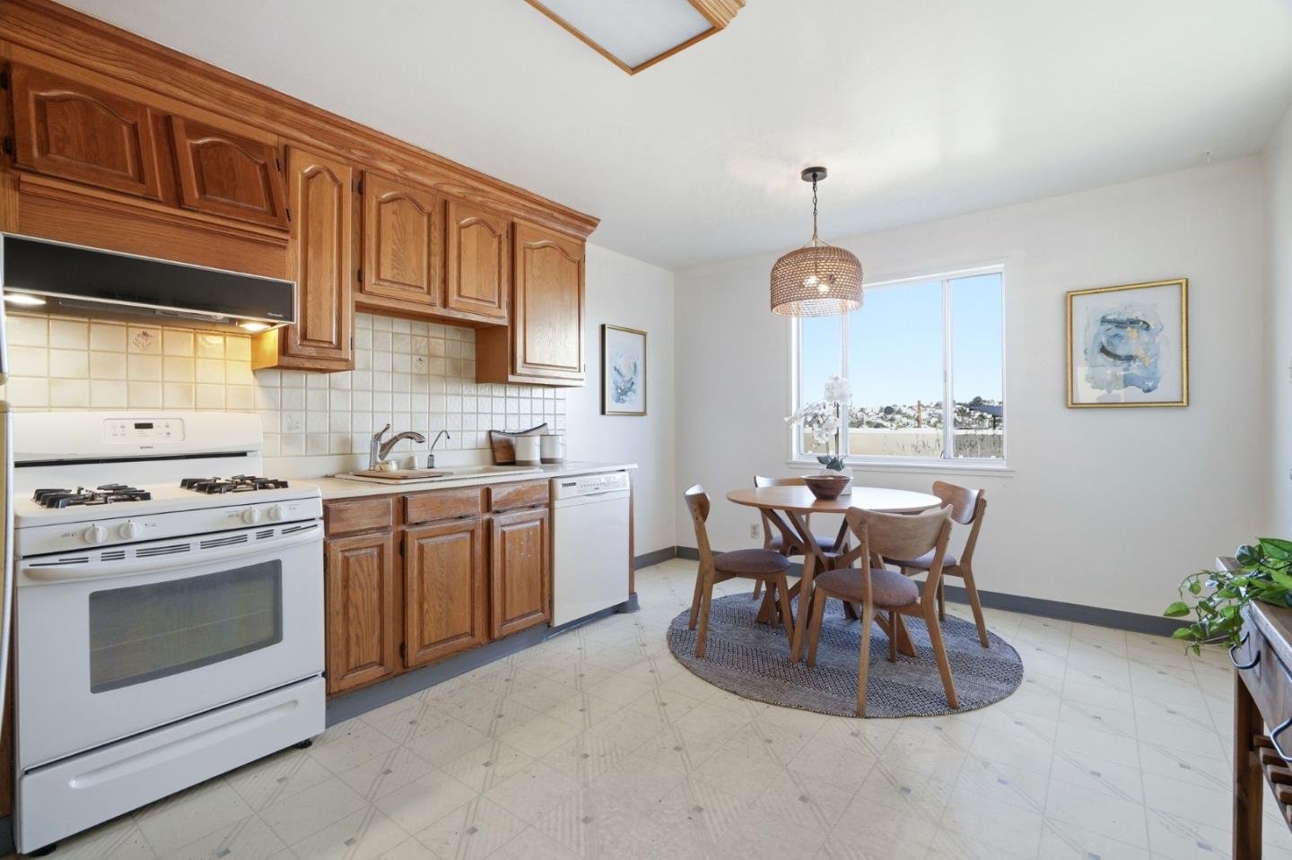 Detail Gallery Image 18 of 46 For 35 Macedonia St, San Francisco,  CA 94110 - 2 Beds | 1 Baths