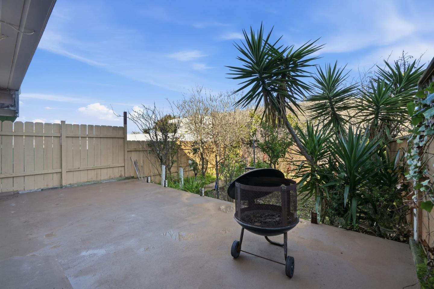 Detail Gallery Image 24 of 46 For 35 Macedonia St, San Francisco,  CA 94110 - 2 Beds | 1 Baths