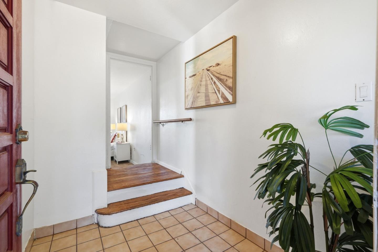 Detail Gallery Image 4 of 46 For 35 Macedonia St, San Francisco,  CA 94110 - 2 Beds | 1 Baths
