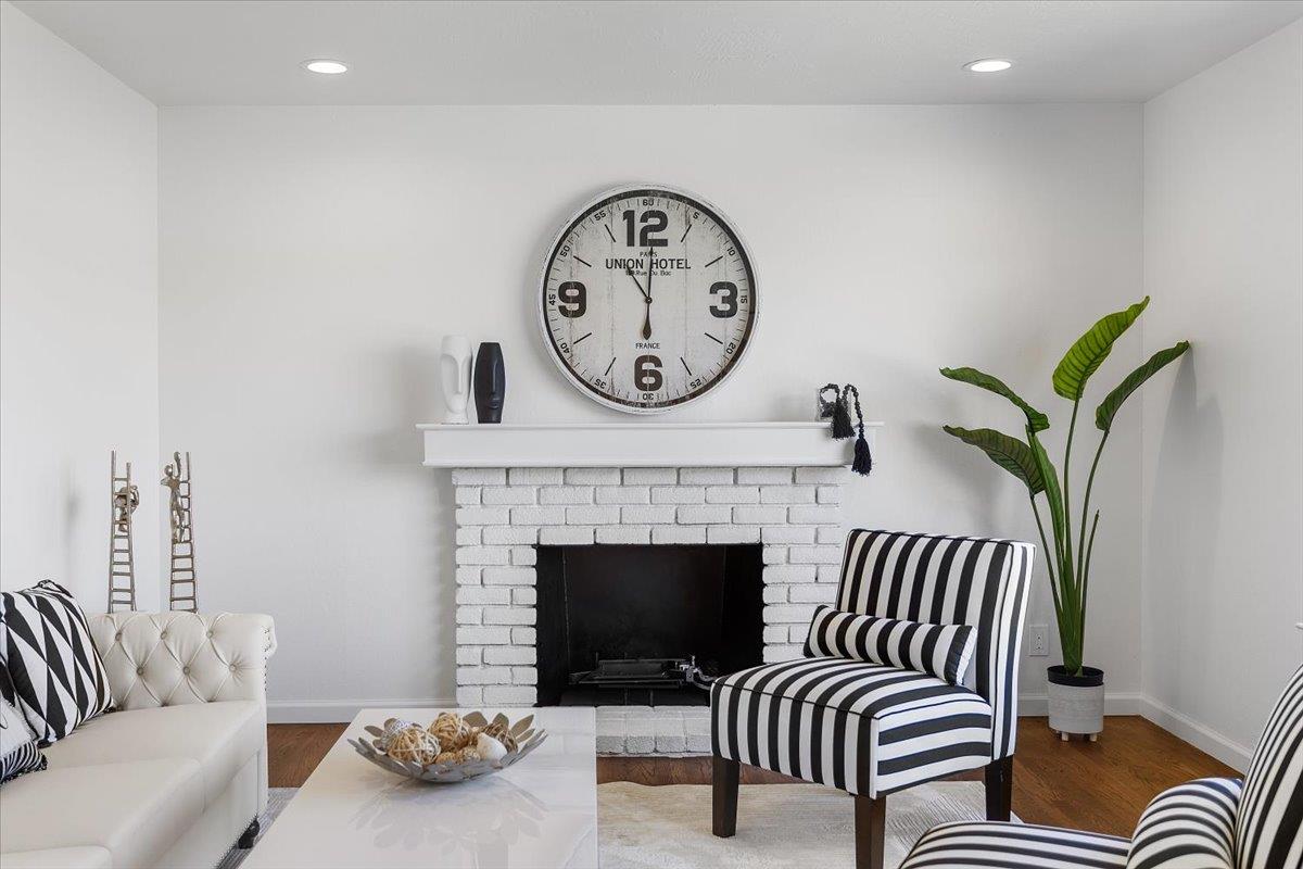 Detail Gallery Image 11 of 47 For 1012 Wilsham Dr, San Jose,  CA 95132 - 4 Beds | 2 Baths