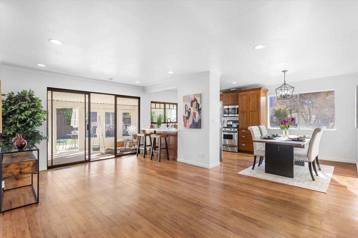 Detail Gallery Image 13 of 47 For 1012 Wilsham Dr, San Jose,  CA 95132 - 4 Beds | 2 Baths