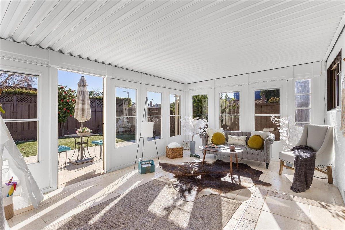 Detail Gallery Image 4 of 47 For 1012 Wilsham Dr, San Jose,  CA 95132 - 4 Beds | 2 Baths