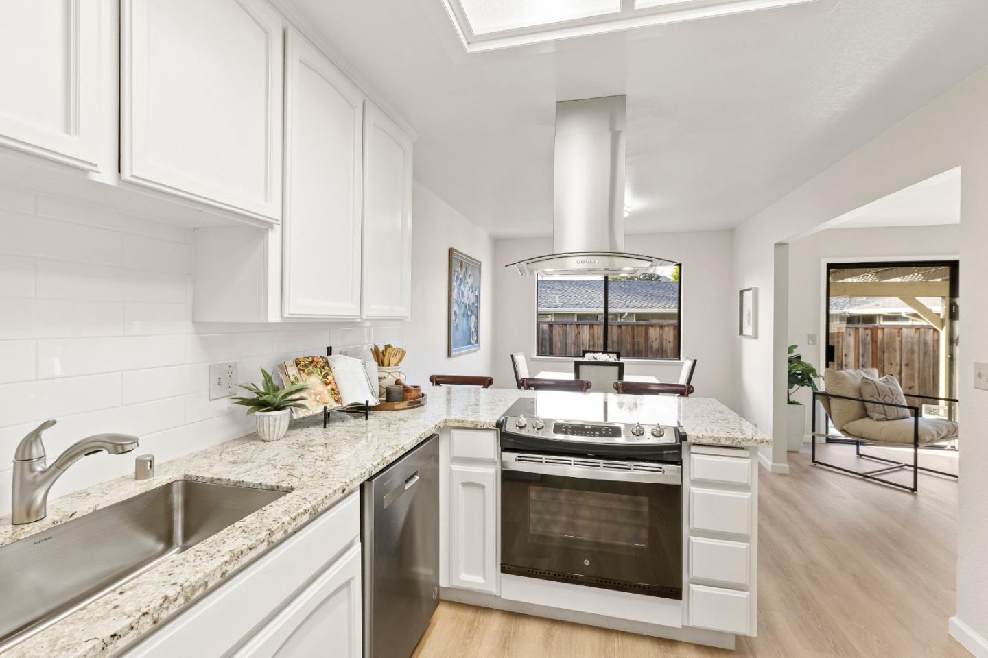 Detail Gallery Image 10 of 41 For 15314 Calle Enrique, Morgan Hill,  CA 95037 - 2 Beds | 2 Baths