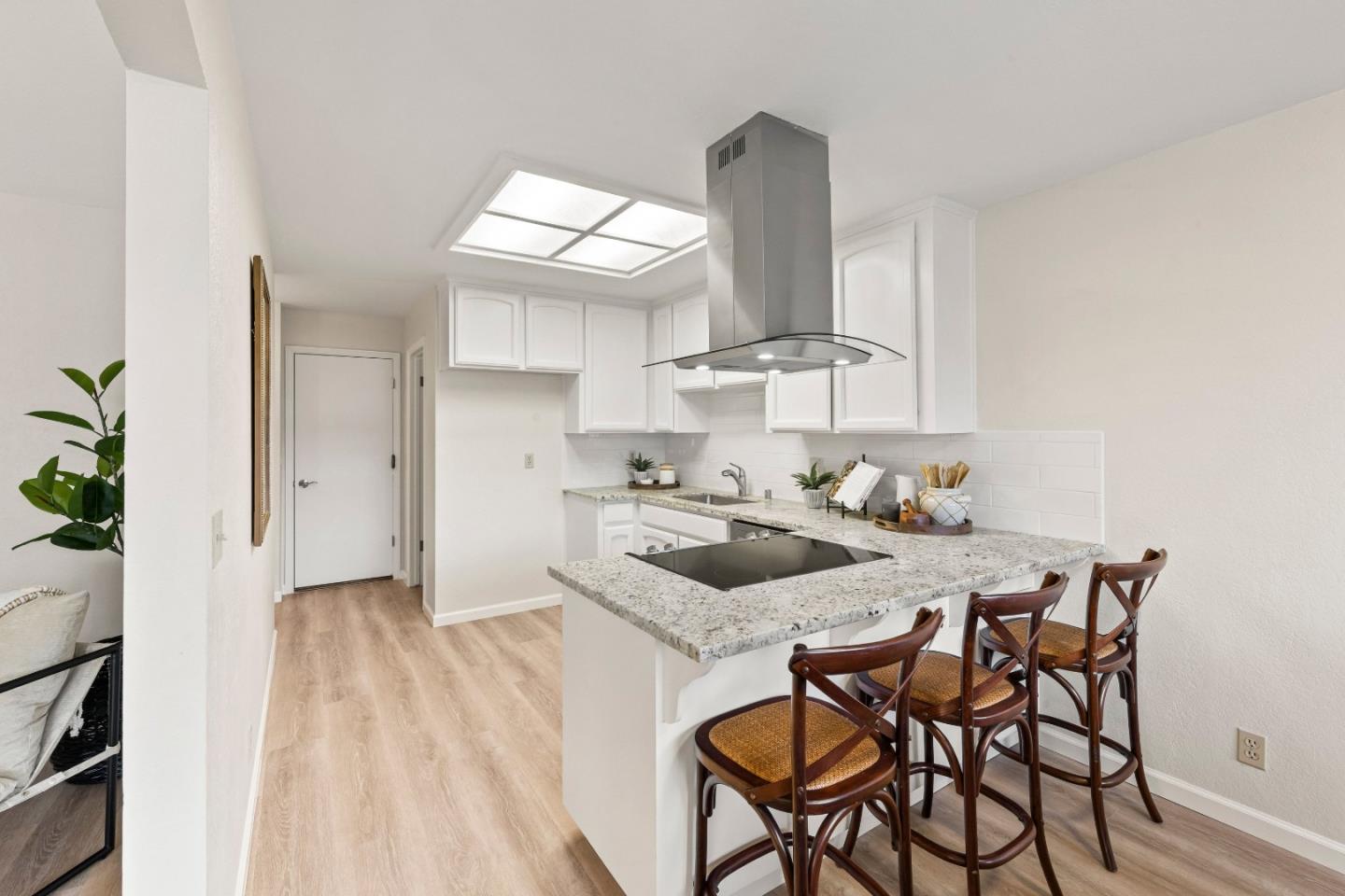 Detail Gallery Image 8 of 41 For 15314 Calle Enrique, Morgan Hill,  CA 95037 - 2 Beds | 2 Baths