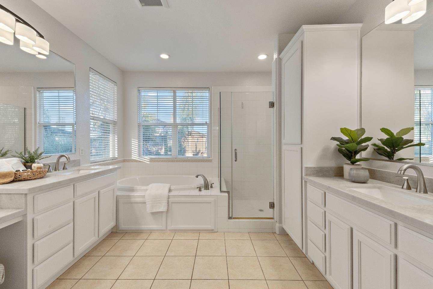 Detail Gallery Image 14 of 30 For 9622 Cooper Pl, Gilroy,  CA 95020 - 5 Beds | 3 Baths