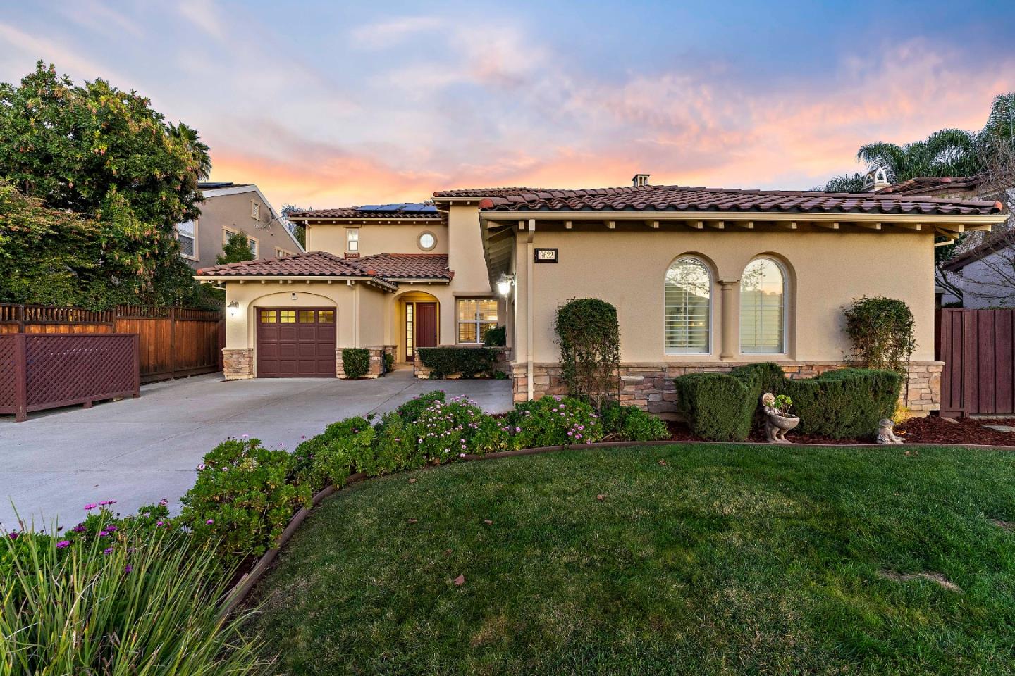 Detail Gallery Image 2 of 30 For 9622 Cooper Pl, Gilroy,  CA 95020 - 5 Beds | 3 Baths