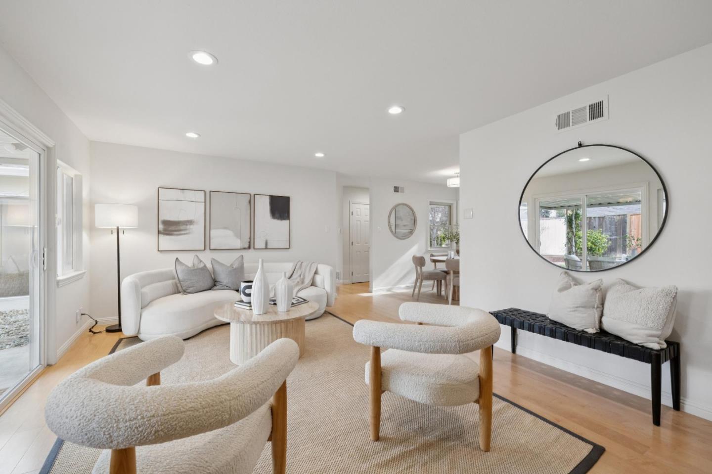 Detail Gallery Image 9 of 18 For 4569 Elmhurst Dr, San Jose,  CA 95129 - 3 Beds | 2 Baths