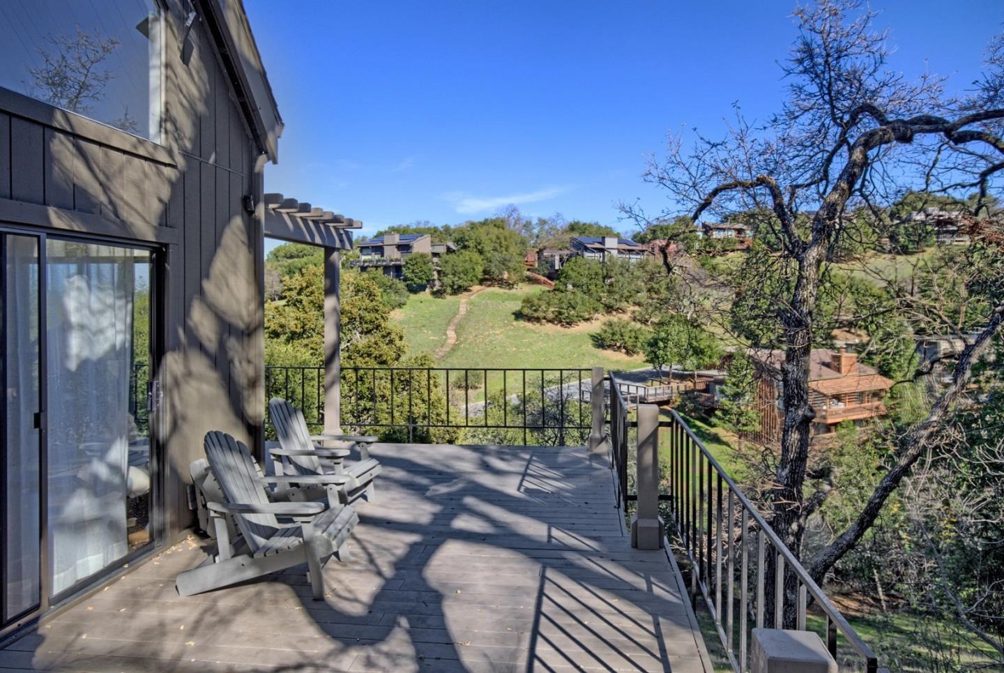 Detail Gallery Image 18 of 29 For 5 Sandstone St, Portola Valley,  CA 94028 - 3 Beds | 2/1 Baths