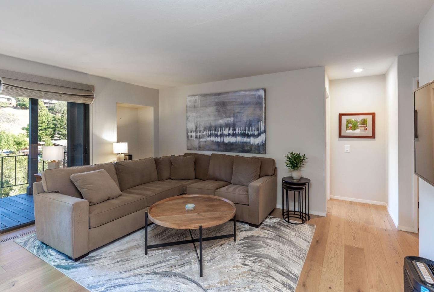 Detail Gallery Image 19 of 29 For 5 Sandstone St, Portola Valley,  CA 94028 - 3 Beds | 2/1 Baths