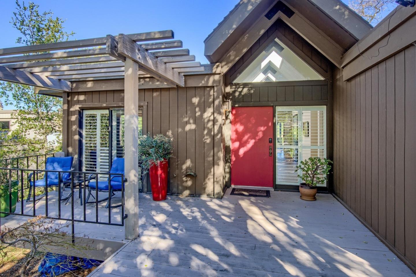 Detail Gallery Image 2 of 29 For 5 Sandstone St, Portola Valley,  CA 94028 - 3 Beds | 2/1 Baths
