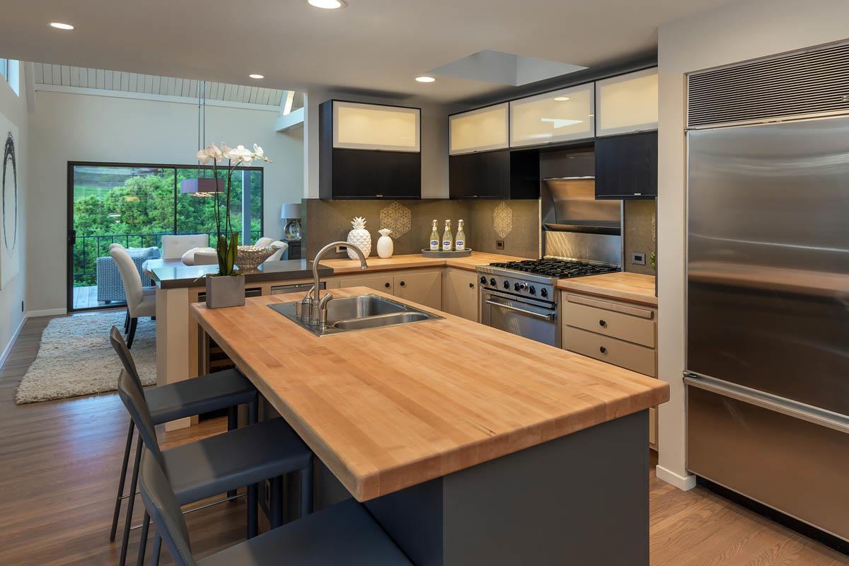 Detail Gallery Image 8 of 29 For 5 Sandstone St, Portola Valley,  CA 94028 - 3 Beds | 2/1 Baths