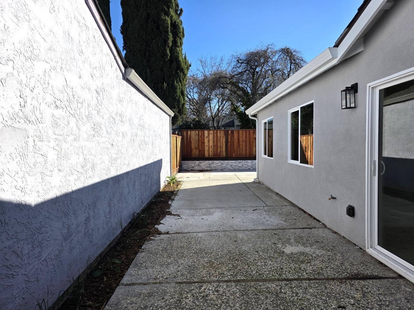 Detail Gallery Image 25 of 30 For 1932 Luby Dr, San Jose,  CA 95133 - 3 Beds | 2 Baths