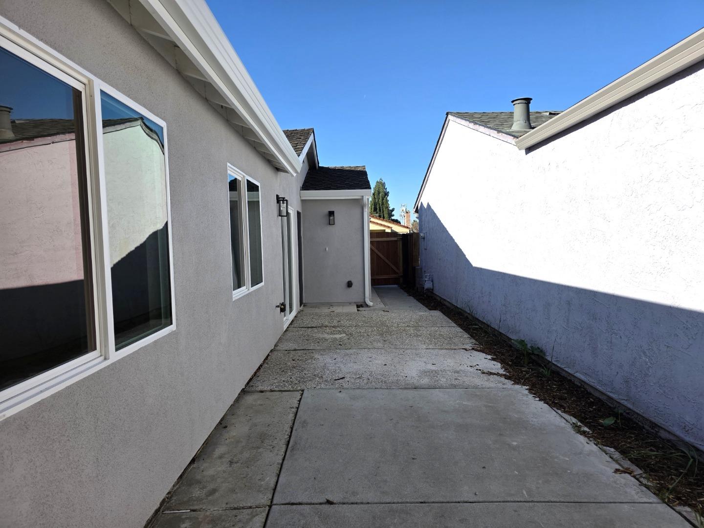 Detail Gallery Image 26 of 30 For 1932 Luby Dr, San Jose,  CA 95133 - 3 Beds | 2 Baths