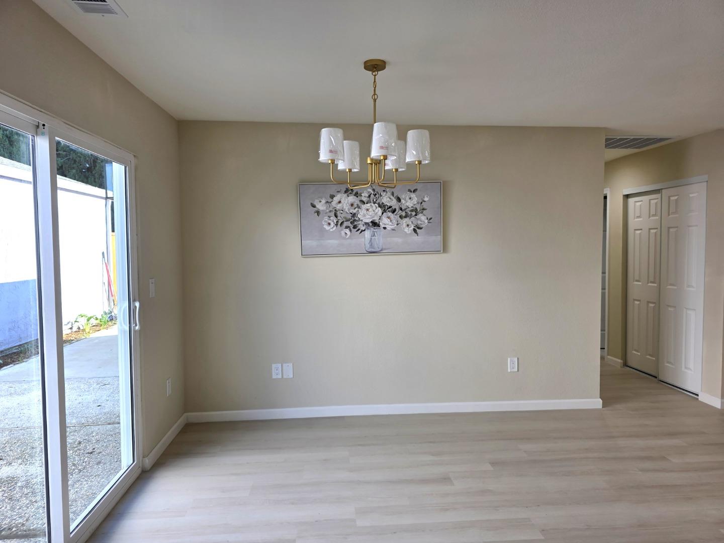 Detail Gallery Image 9 of 30 For 1932 Luby Dr, San Jose,  CA 95133 - 3 Beds | 2 Baths