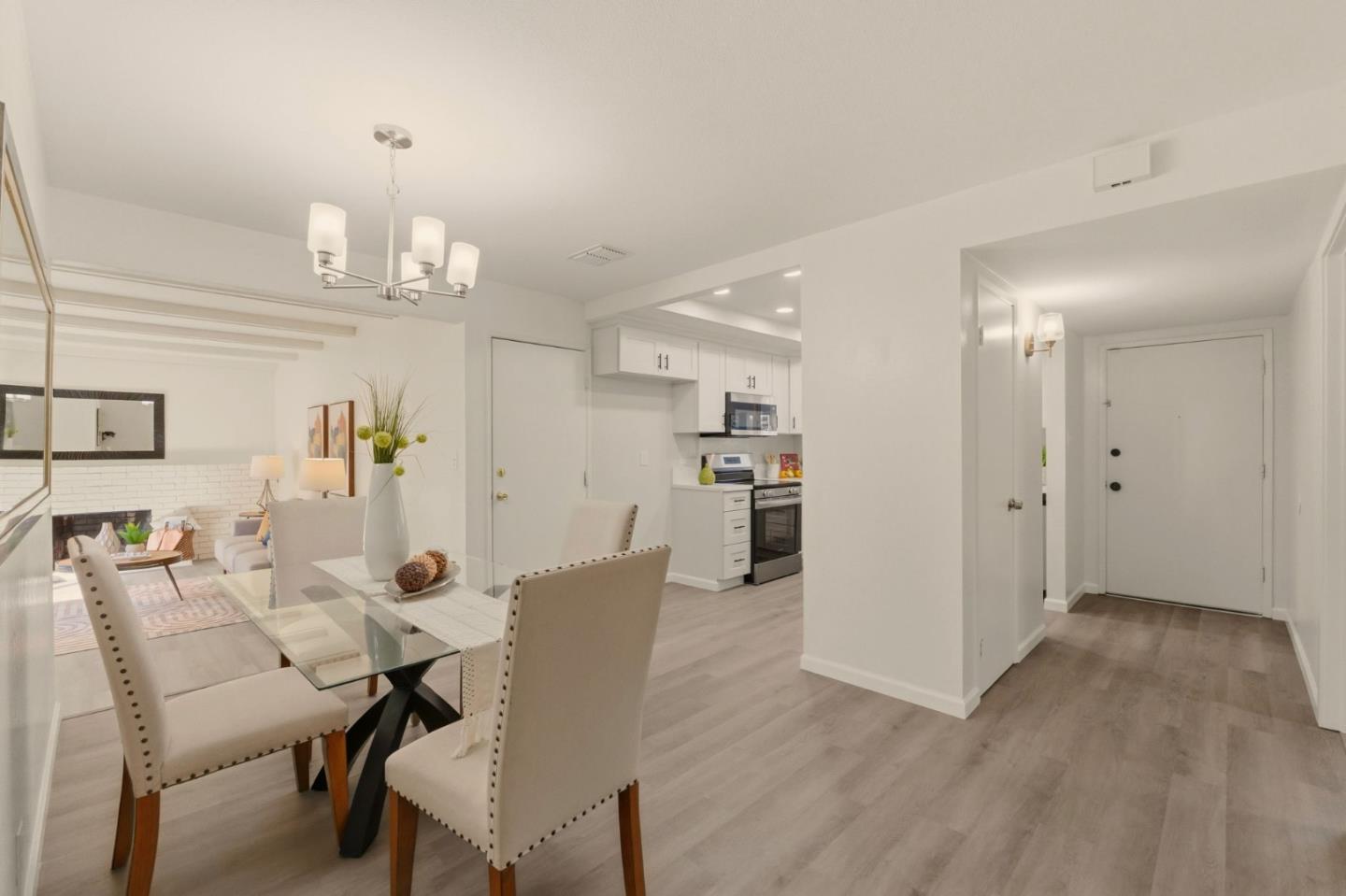 Detail Gallery Image 16 of 42 For 1941 Grosvenor Dr, San Jose,  CA 95132 - 3 Beds | 2 Baths