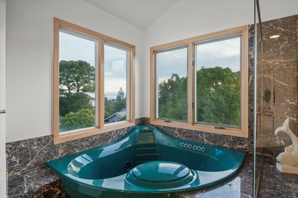 Detail Gallery Image 26 of 39 For 3961 Jefferson Ave, Redwood City,  CA 94062 - 4 Beds | 4/1 Baths