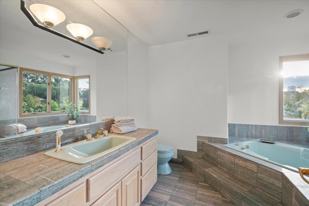 Detail Gallery Image 29 of 39 For 3961 Jefferson Ave, Redwood City,  CA 94062 - 4 Beds | 4/1 Baths