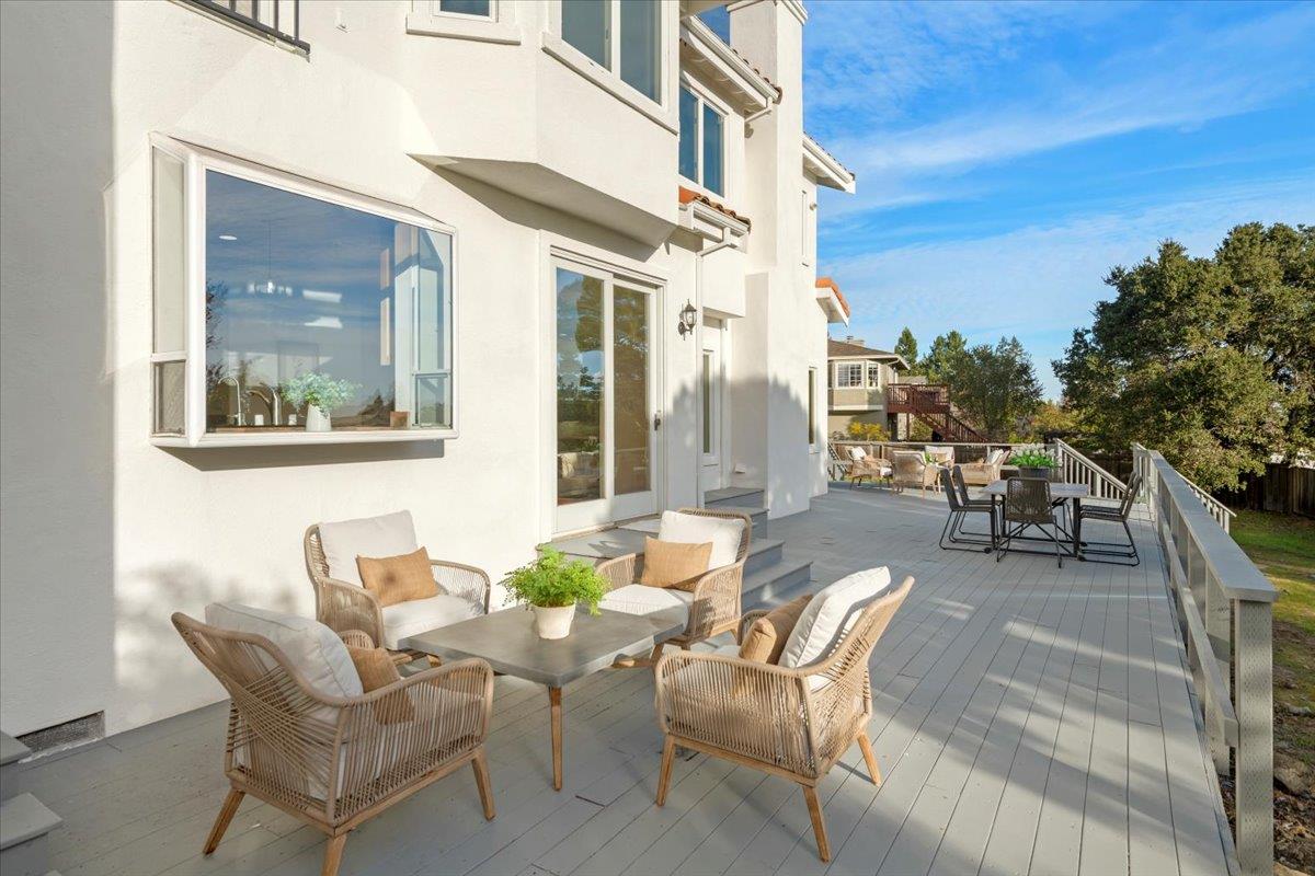 Detail Gallery Image 30 of 39 For 3961 Jefferson Ave, Redwood City,  CA 94062 - 4 Beds | 4/1 Baths