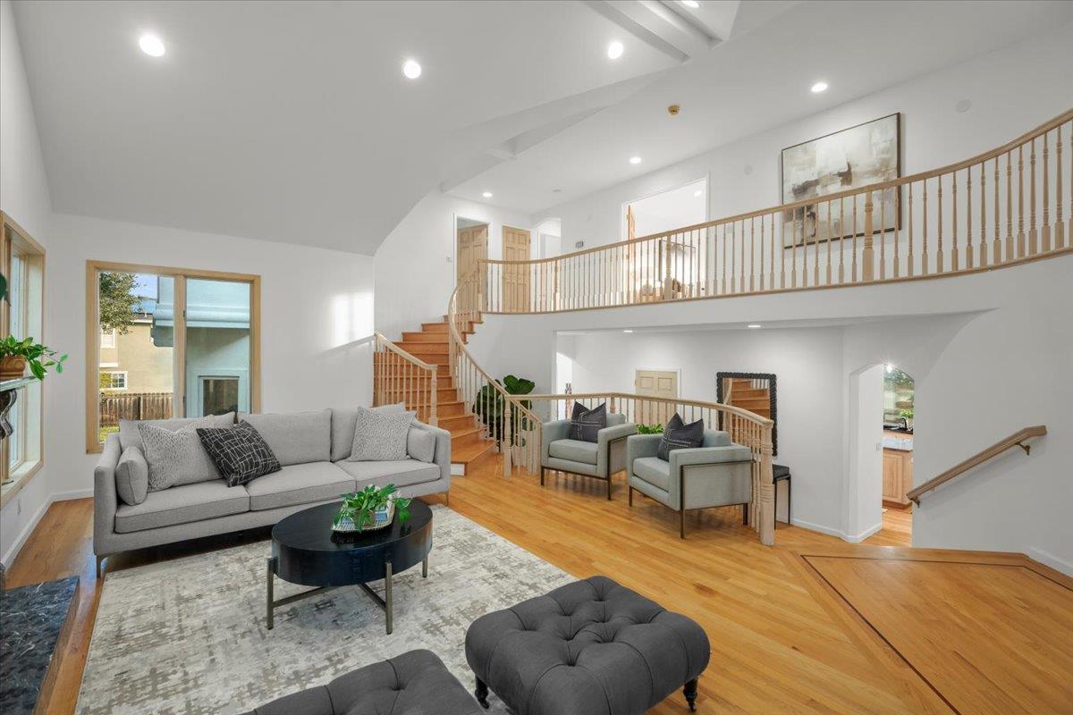 Detail Gallery Image 4 of 39 For 3961 Jefferson Ave, Redwood City,  CA 94062 - 4 Beds | 4/1 Baths