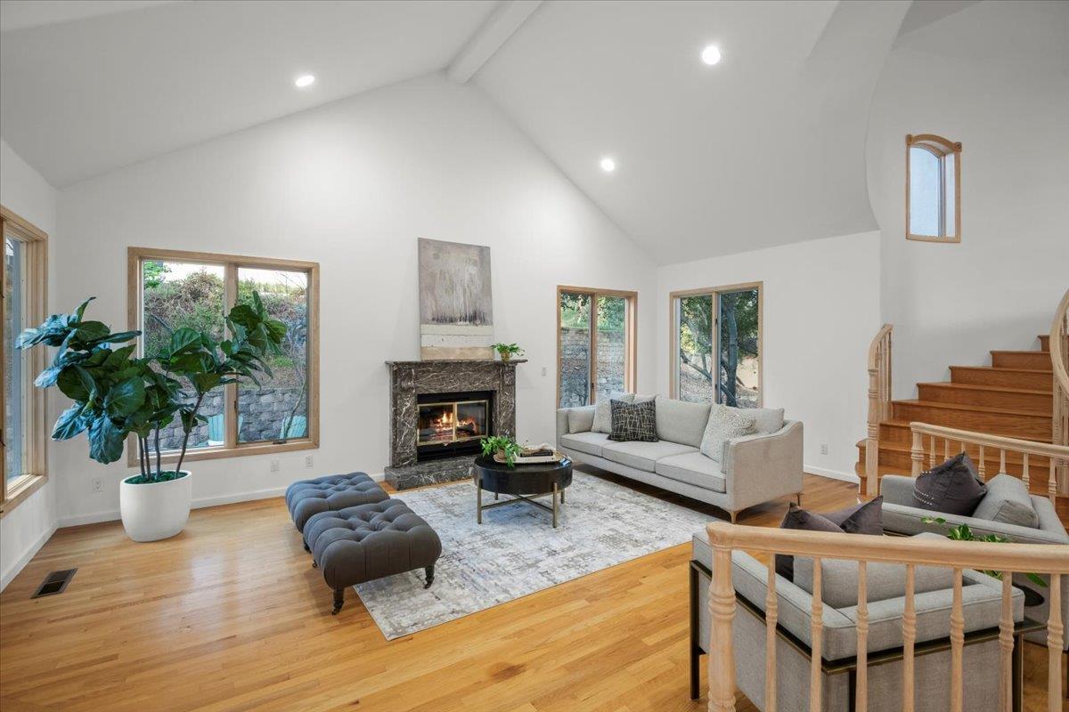 Detail Gallery Image 5 of 39 For 3961 Jefferson Ave, Redwood City,  CA 94062 - 4 Beds | 4/1 Baths