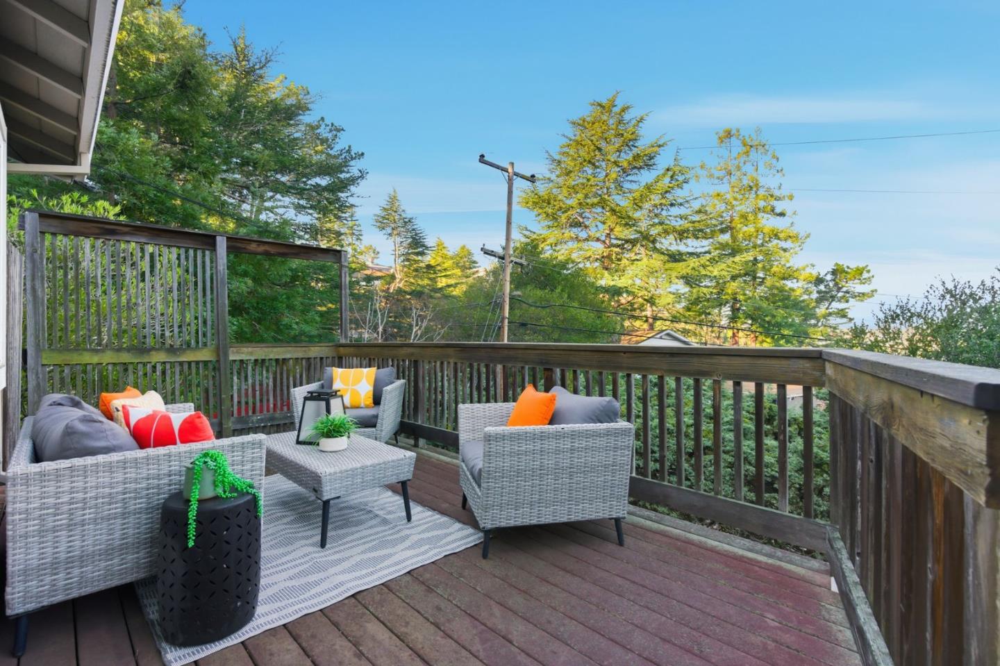 Detail Gallery Image 4 of 22 For 75 Coronado Ave, San Carlos,  CA 94070 - 3 Beds | 2 Baths