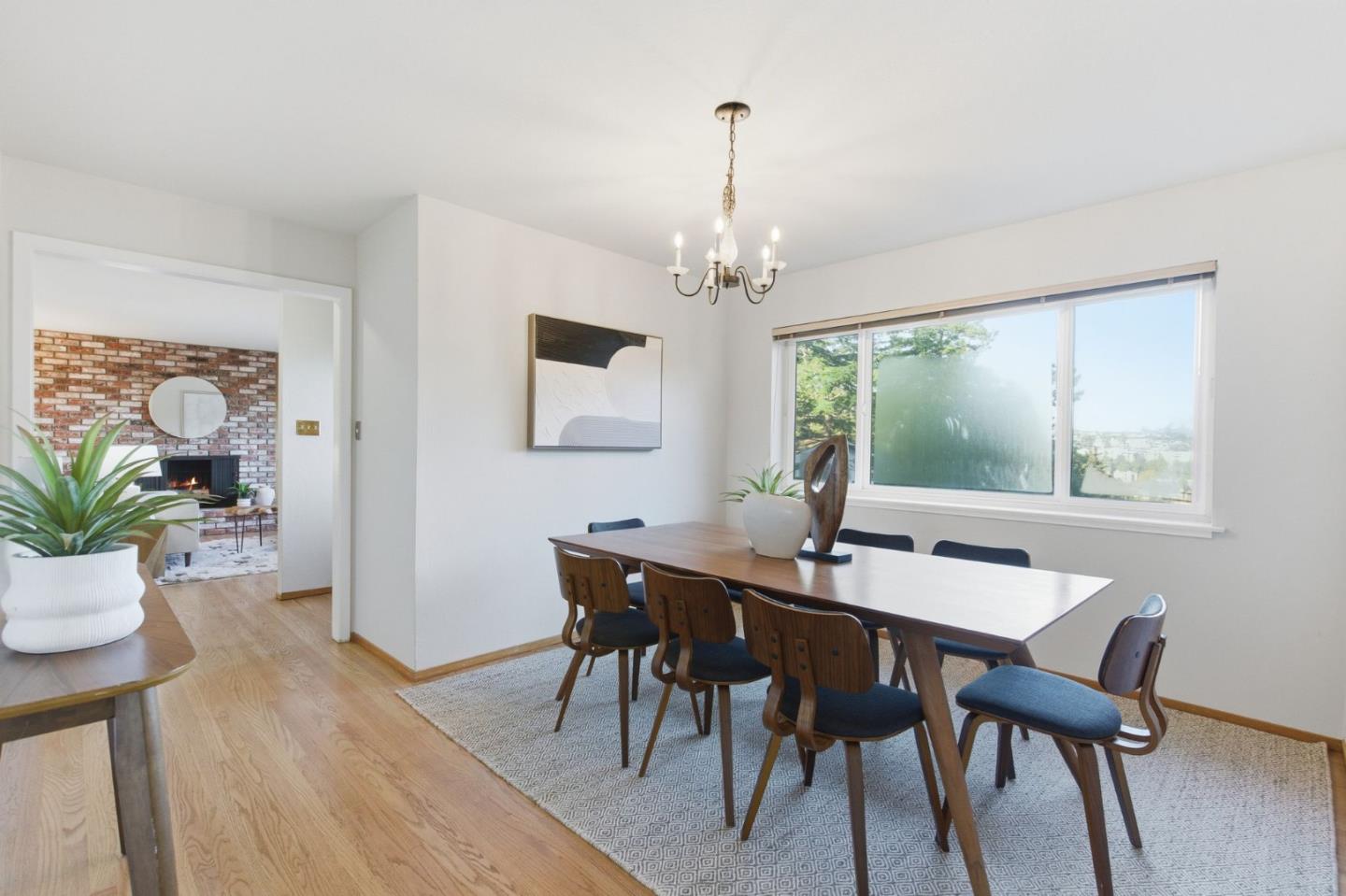 Detail Gallery Image 8 of 22 For 75 Coronado Ave, San Carlos,  CA 94070 - 3 Beds | 2 Baths