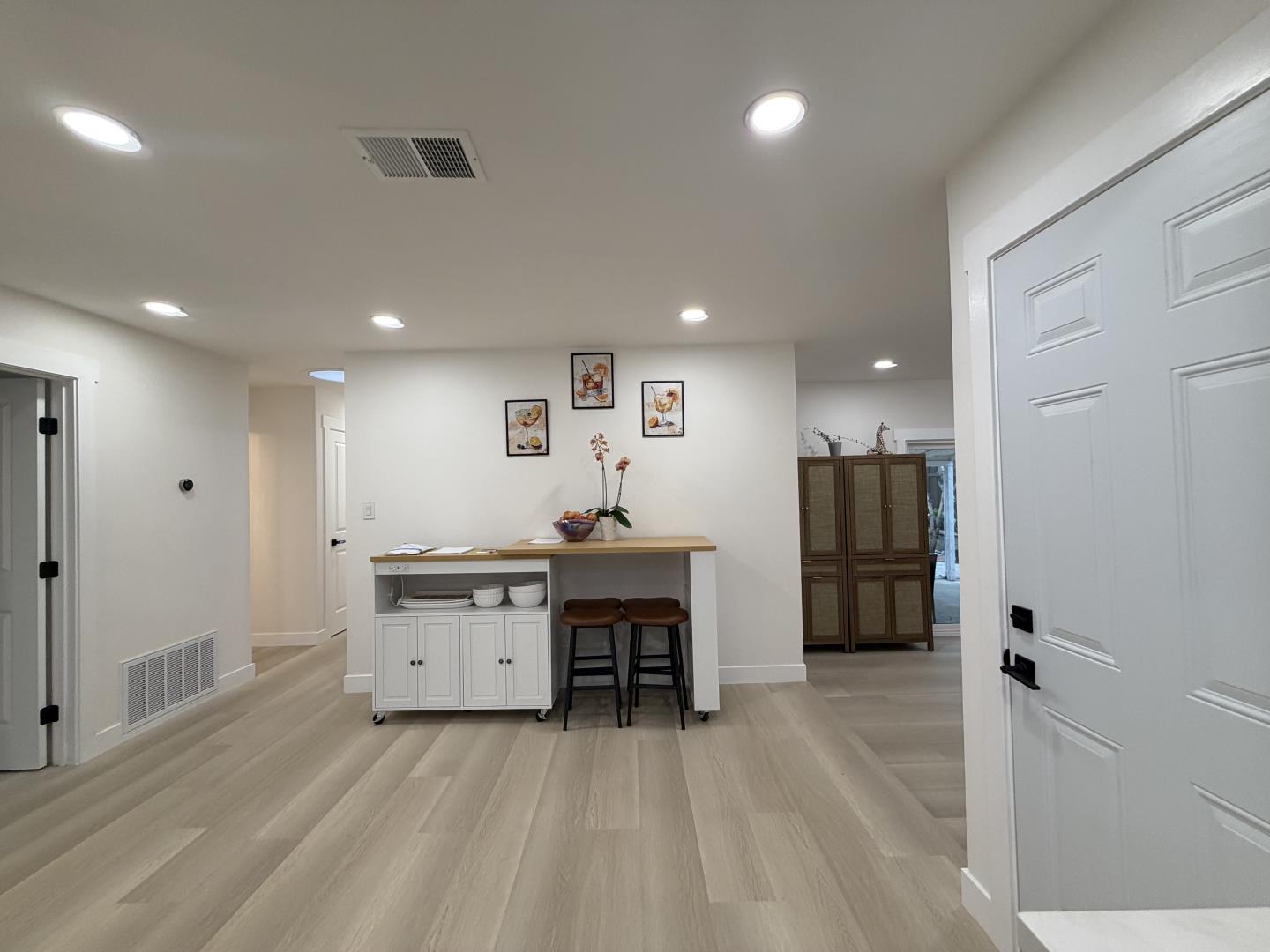 Detail Gallery Image 12 of 39 For 2786 Plumas Dr, San Jose,  CA 95121 - 4 Beds | 2 Baths