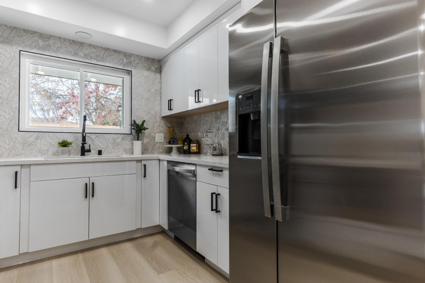 Detail Gallery Image 7 of 39 For 2786 Plumas Dr, San Jose,  CA 95121 - 4 Beds | 2 Baths