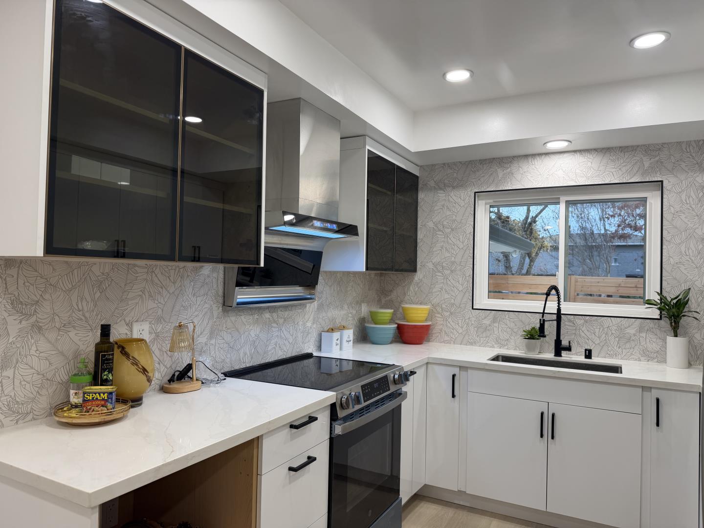 Detail Gallery Image 8 of 39 For 2786 Plumas Dr, San Jose,  CA 95121 - 4 Beds | 2 Baths