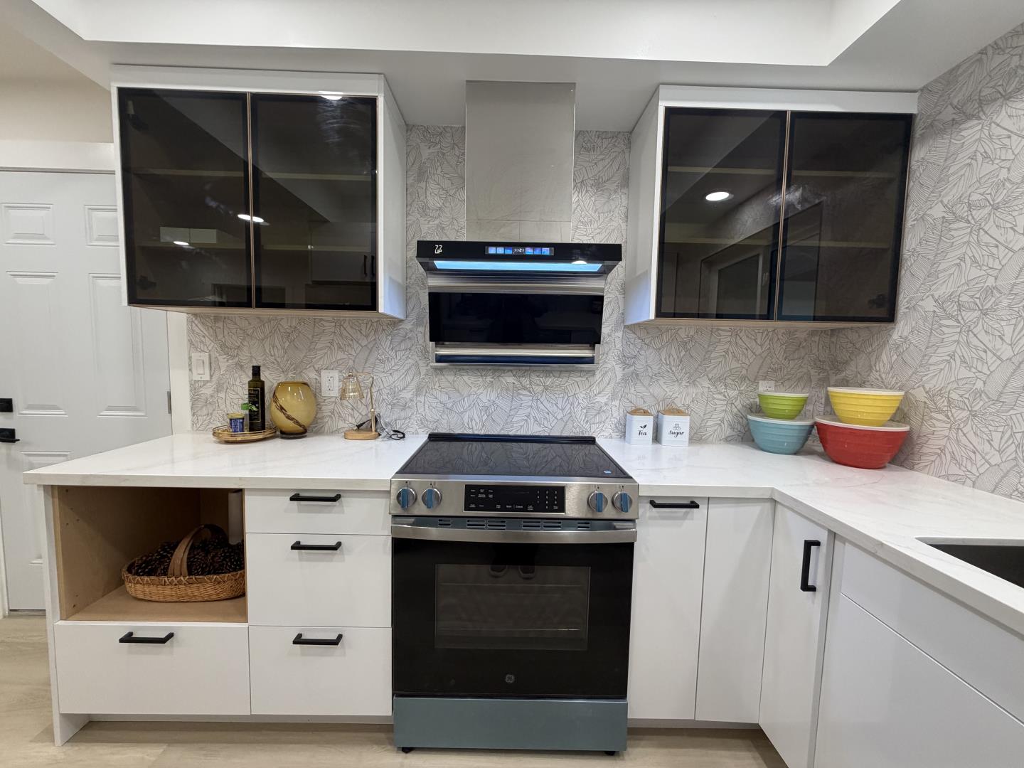 Detail Gallery Image 9 of 39 For 2786 Plumas Dr, San Jose,  CA 95121 - 4 Beds | 2 Baths