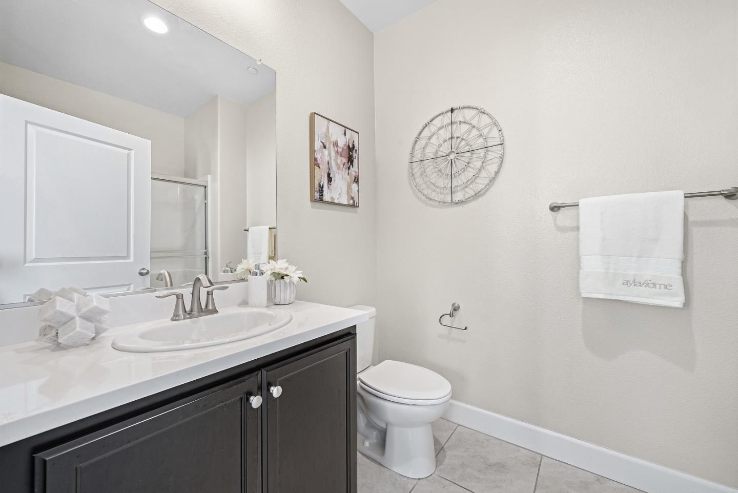 Detail Gallery Image 10 of 43 For 38946 Water Lily Pl, Newark,  CA 94560 - 3 Beds | 3/1 Baths
