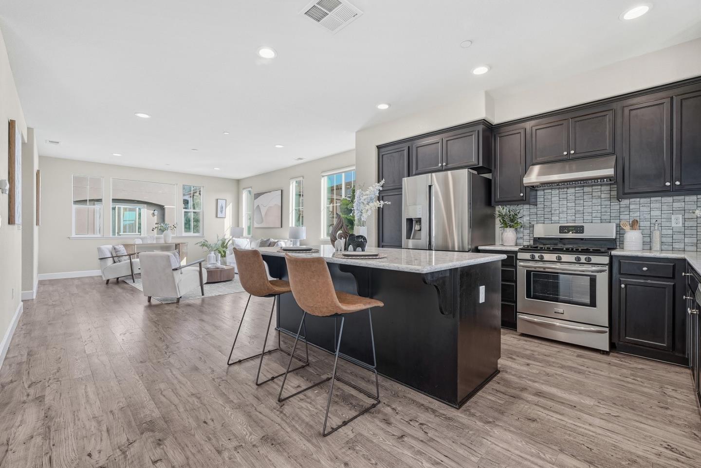 Detail Gallery Image 18 of 43 For 38946 Water Lily Pl, Newark,  CA 94560 - 3 Beds | 3/1 Baths