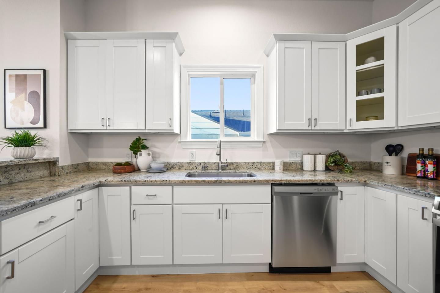 Detail Gallery Image 12 of 27 For 1154 S 8th St, San Jose,  CA 95112 - 3 Beds | 2 Baths