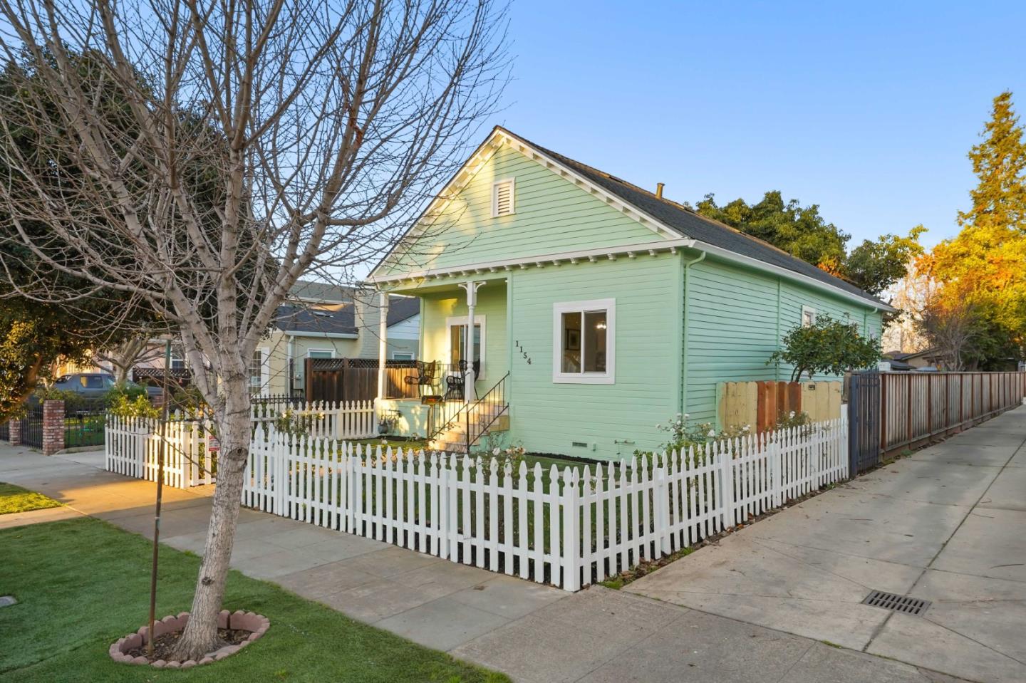 Detail Gallery Image 2 of 27 For 1154 S 8th St, San Jose,  CA 95112 - 3 Beds | 2 Baths