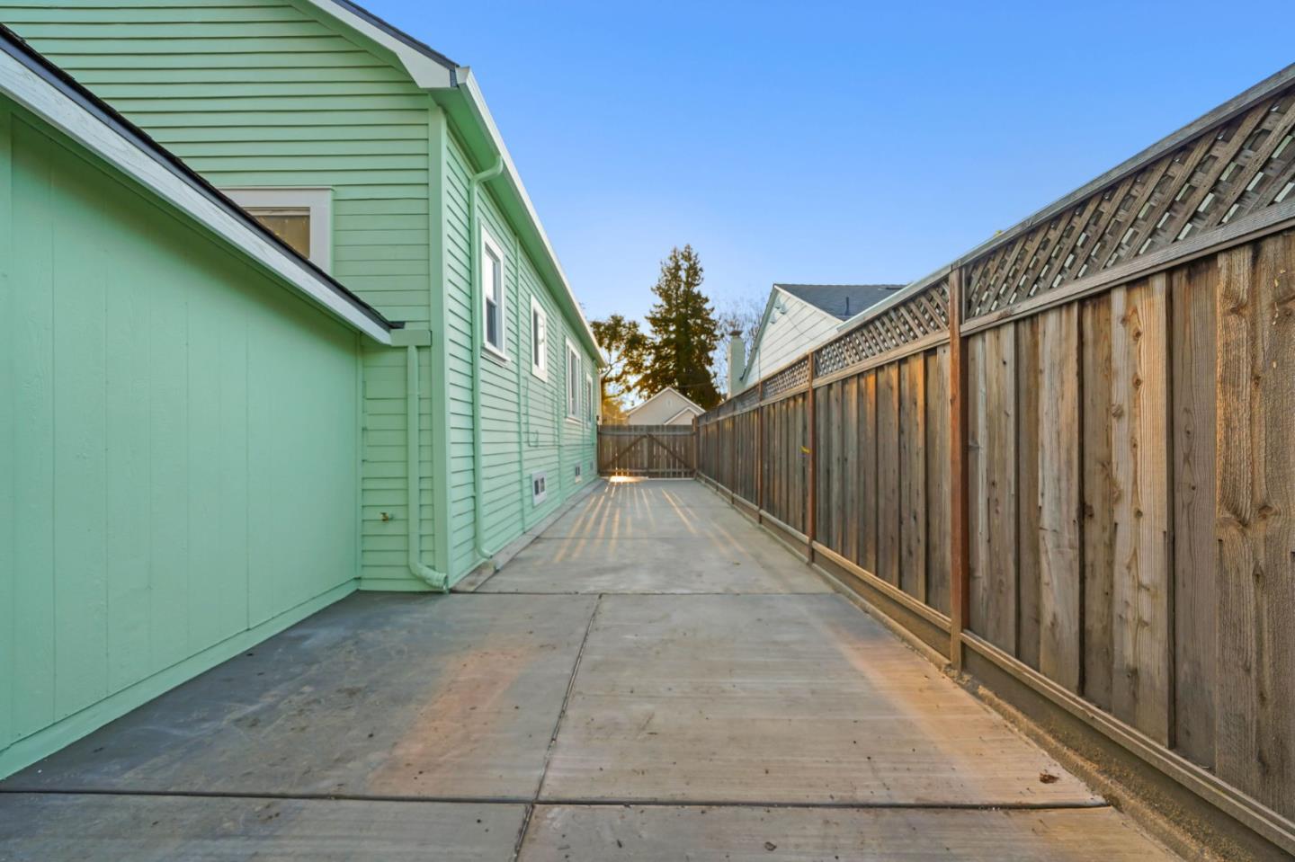 Detail Gallery Image 25 of 27 For 1154 S 8th St, San Jose,  CA 95112 - 3 Beds | 2 Baths