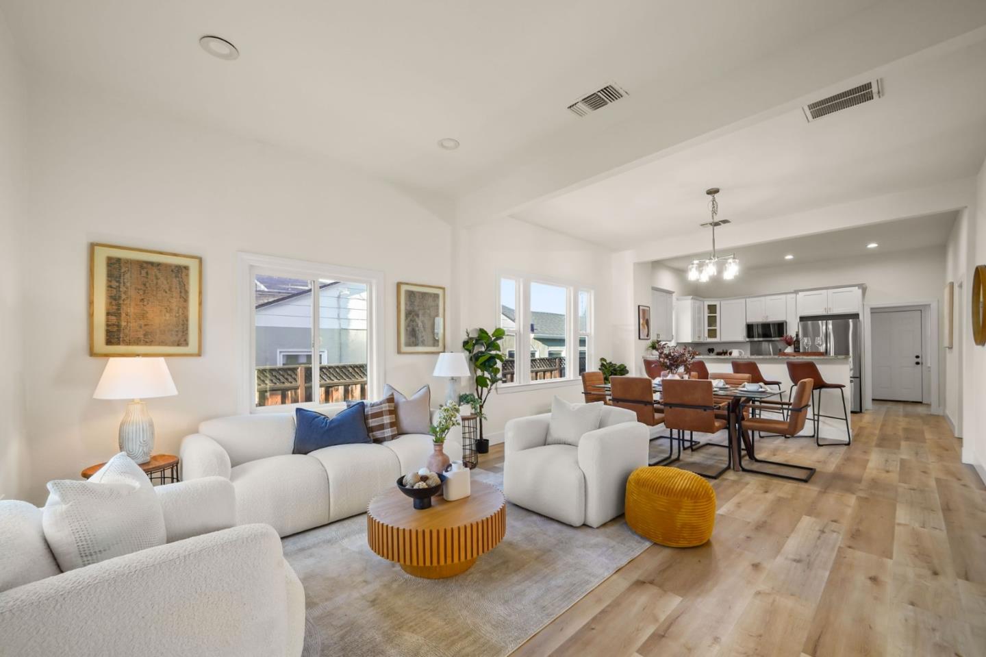 Detail Gallery Image 4 of 27 For 1154 S 8th St, San Jose,  CA 95112 - 3 Beds | 2 Baths