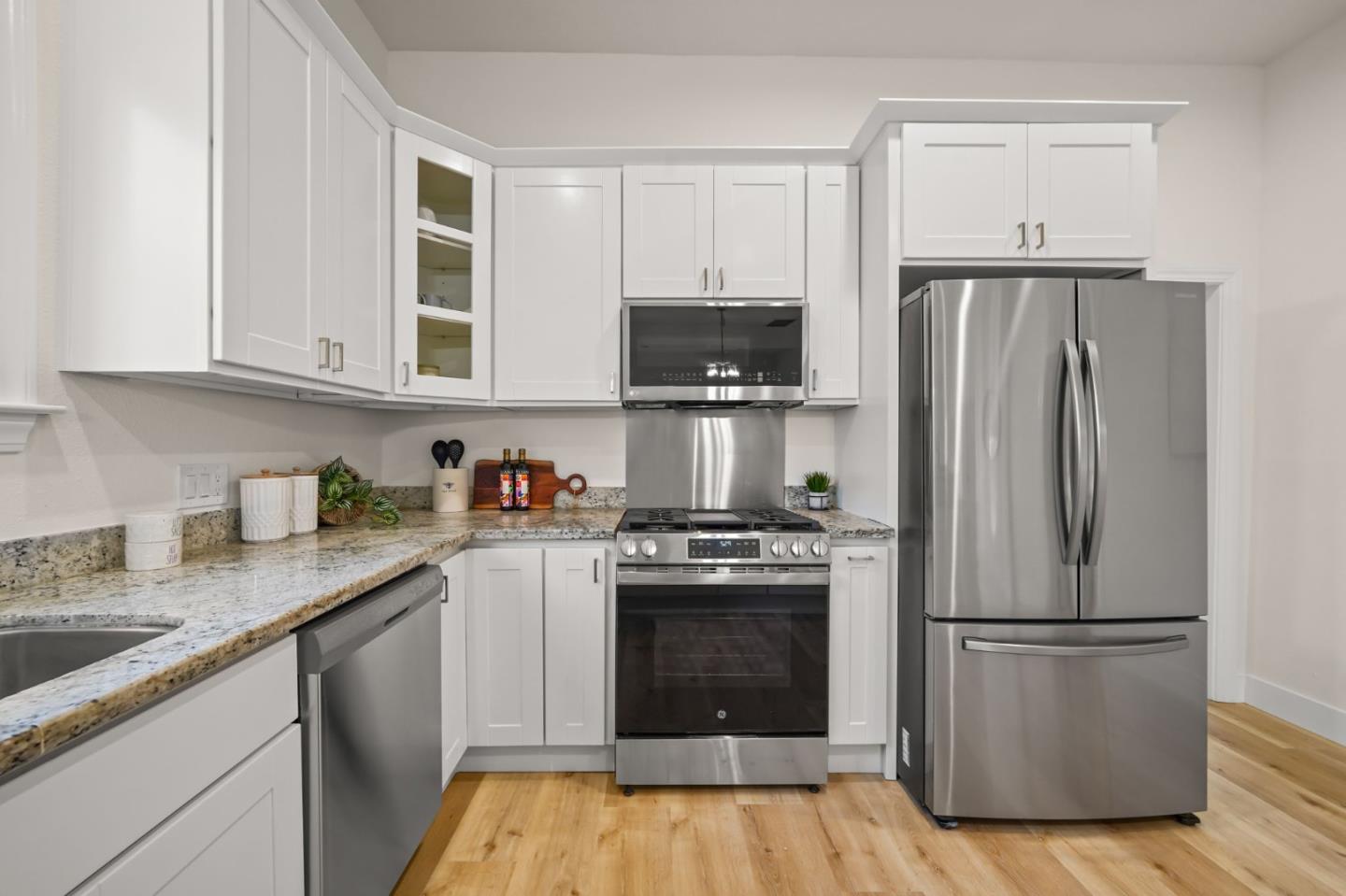 Detail Gallery Image 11 of 26 For 1154 S 8th St, San Jose,  CA 95112 - – Beds | – Baths