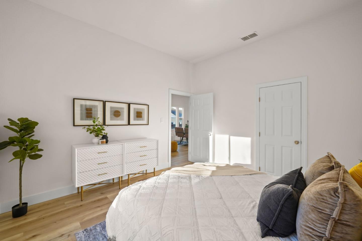 Detail Gallery Image 15 of 26 For 1154 S 8th St, San Jose,  CA 95112 - – Beds | – Baths