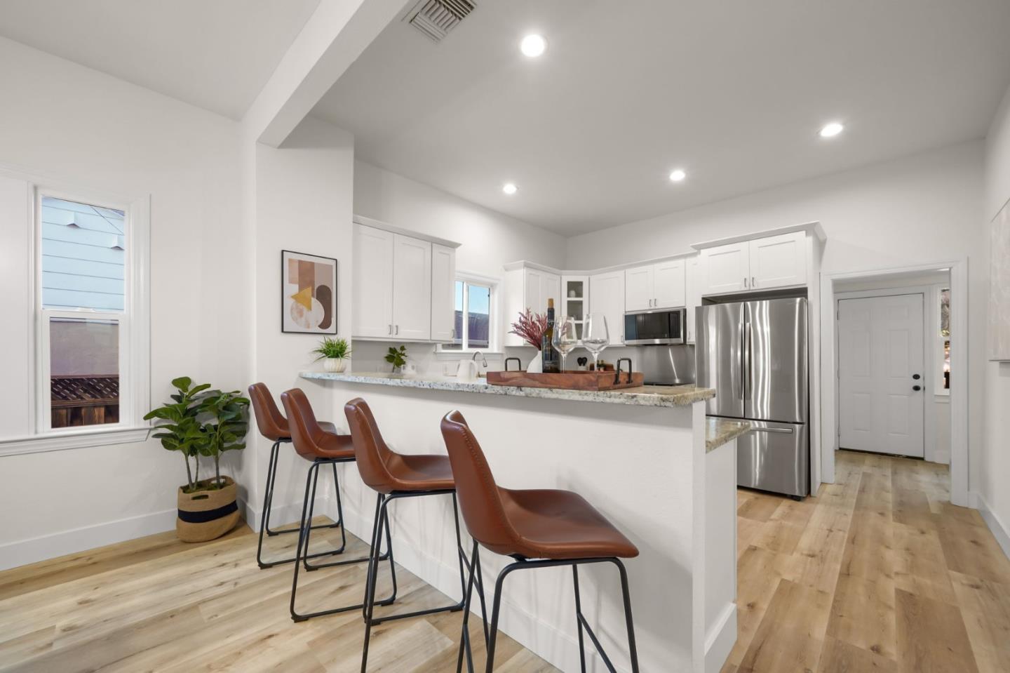 Detail Gallery Image 9 of 26 For 1154 S 8th St, San Jose,  CA 95112 - – Beds | – Baths