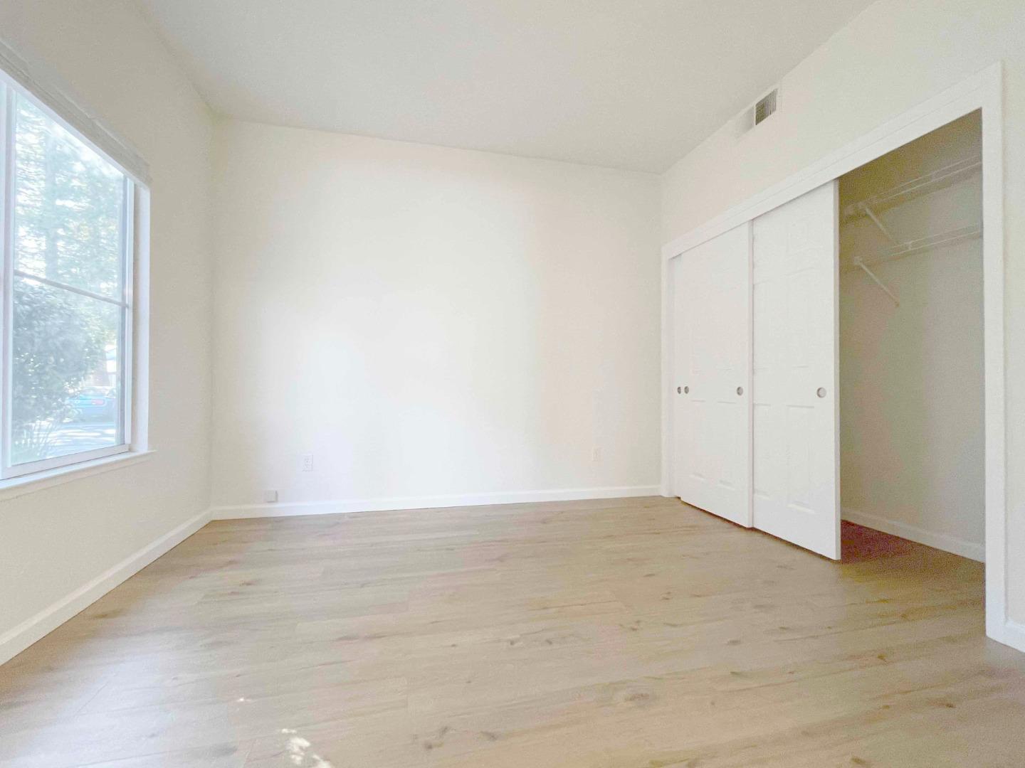 Detail Gallery Image 14 of 16 For 1801 Parkview Green Cir, San Jose,  CA 95131 - 2 Beds | 1 Baths